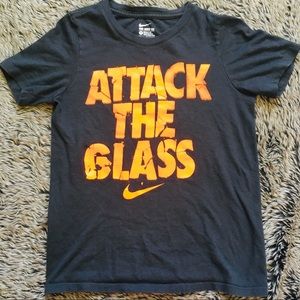 Nike dark gray orange logo short sleeve Tshirt size small